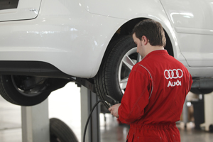 Revisión vs. cambio de aceite | Taller Audi