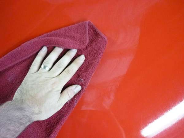 Beneficios de encerar el coche | Audi Galicia