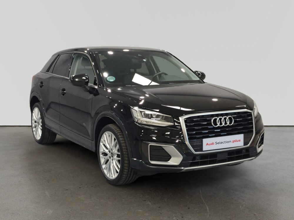 Audi Q2 negro de la línea Selection Plus