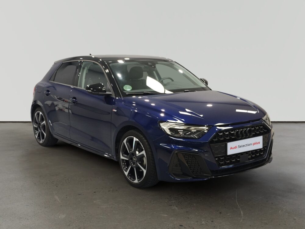 Audi A1 azul marino de la línea Selection:plus