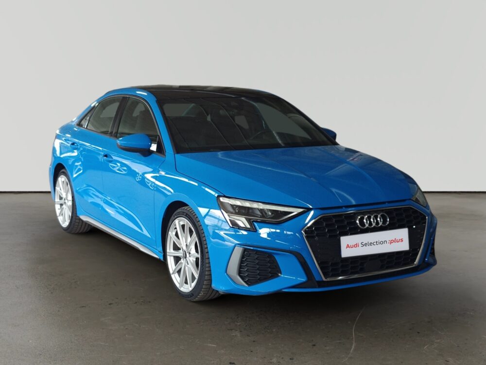 Audi A1 azul de la línea Selection plus