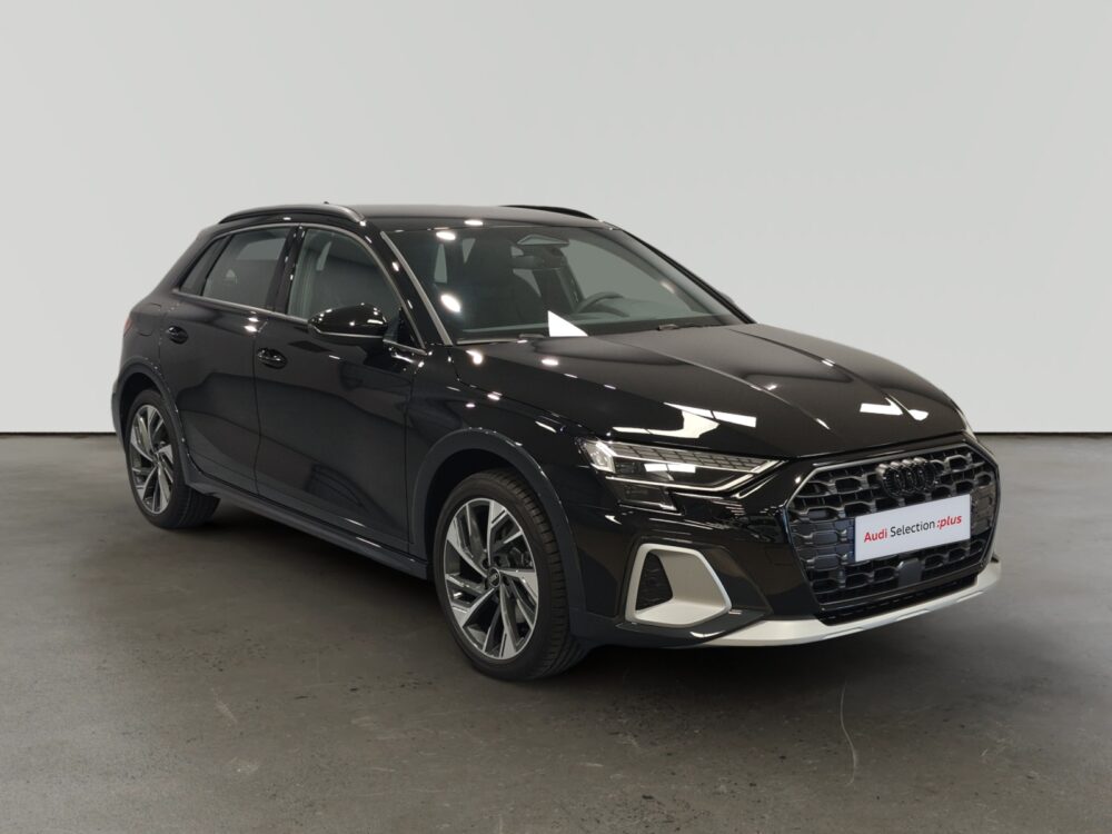 Audi A3 Sportback negro de la línea Selection Plus