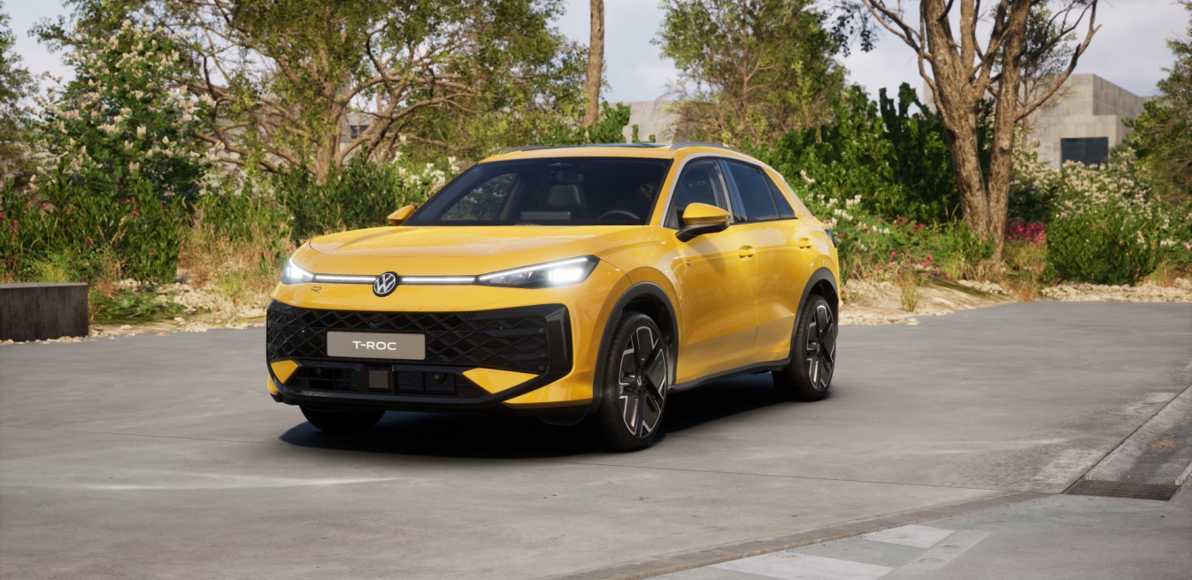 Volkswagen T-ROC amarillo estacionado en explanada