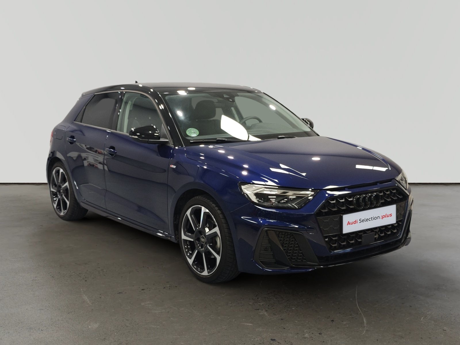 Audi A1 azul marino de la línea Selection:plus
