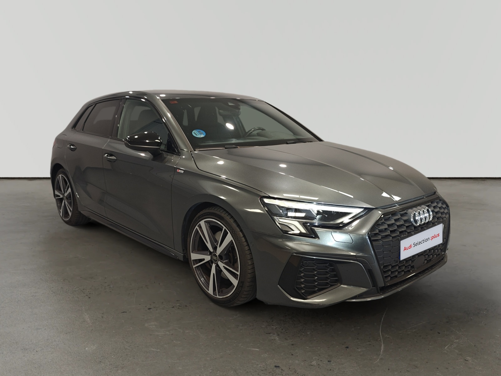 Audi A1 Sportback gris metalizado en concesionario