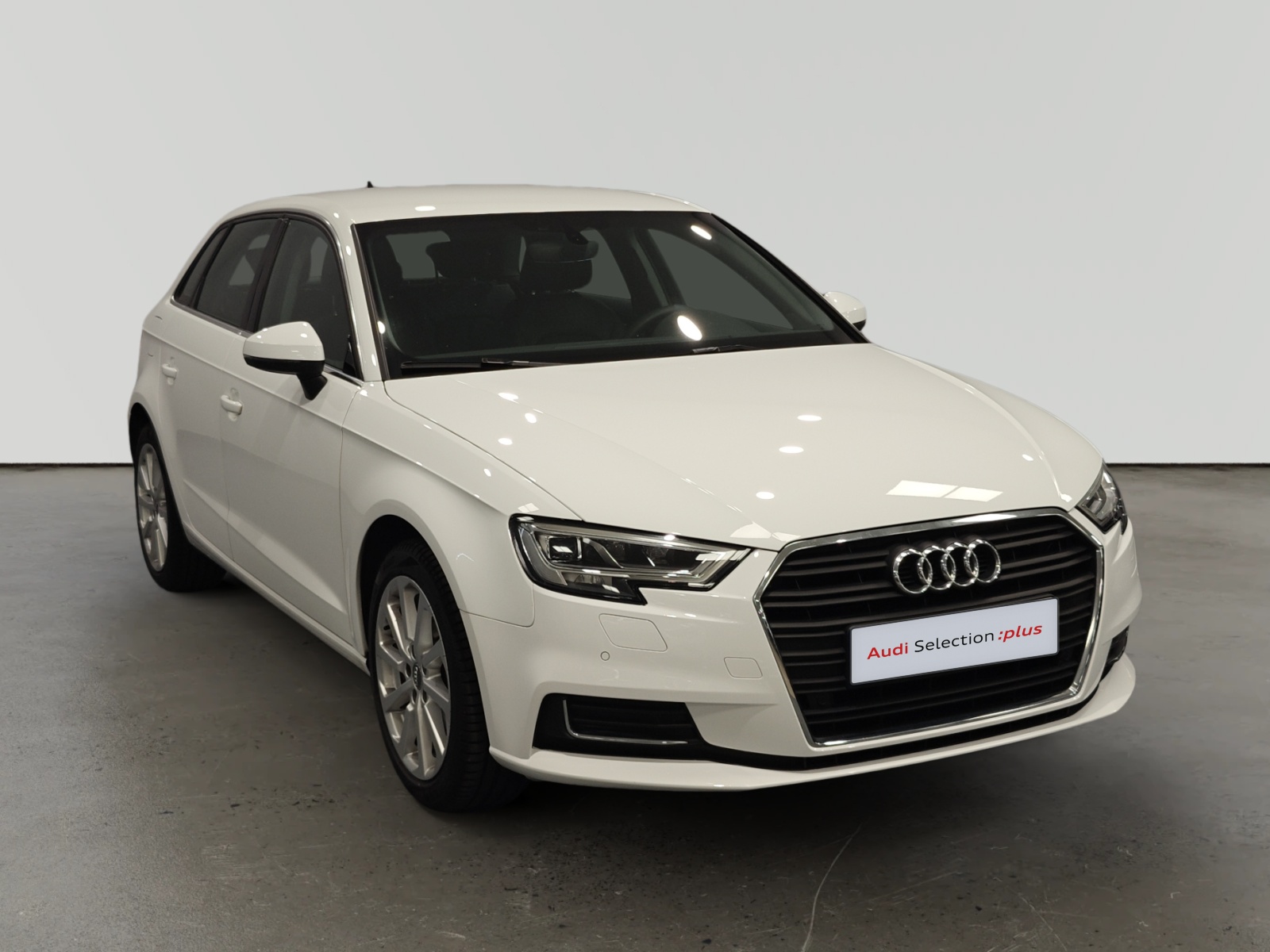 Audi A3 Sportback blanco de la línea Selection Plus