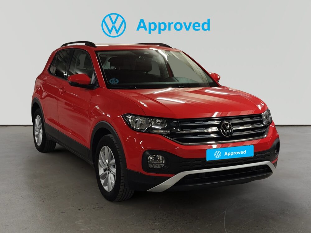 Volkswagen T-Cross rojo aprobado con distintivo azul de vendedor autorizado